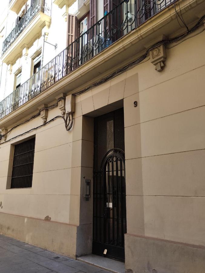 Room Familiar Sants Barcelona Exterior photo